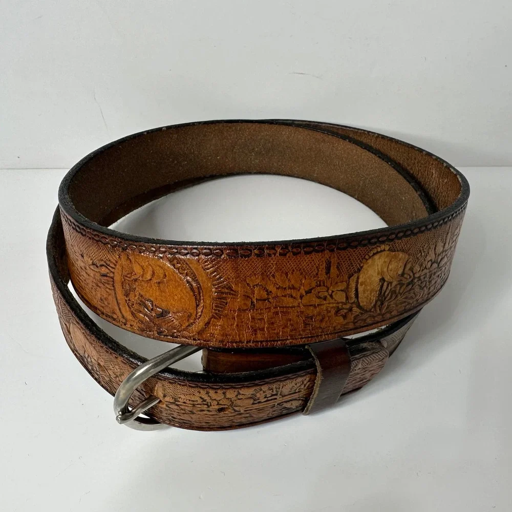 Vintage‎ Tooled Leather Wildlife Fishing Bass Scene Belt Cowboy Western Size 42?